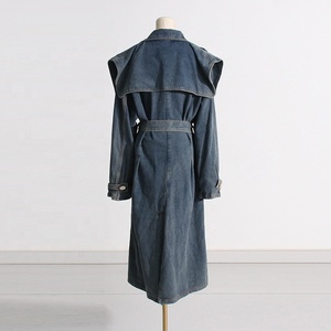 OUDINA - Veste en jean bleu ample de haute couture pour l'hiver, coupe-vent, trench-coat long pour femmes - Product Image 3