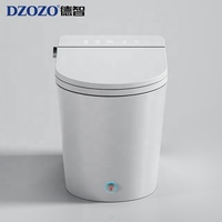 Toilette intelligente en céramique moderne de luxe de haute qualité avec chauffage électrique, télécommande, bidet automatique et chasse d'eau cyclonique