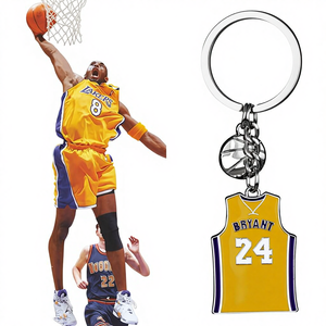 Porte-clés en métal Yiwu <span class=keywords><strong>Kobe</strong></span> <span class=keywords><strong>Bryant</strong></span>, style américain, pendentif souvenir créatif, prix pour étudiants et fans, petit cadeau pour équipe de basketball - Product Image 1