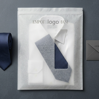 Sac en T-shirt en cellulose biodégradable personnalisé avec fermeture éclair réutilisable et doublure PE imperméable pour le rangement des chaussettes et des vêtements