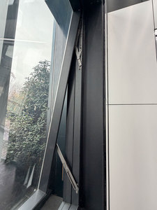 Fenêtres à suspension supérieure symétriques en alliage d'aluminium à <span class=keywords><strong>double</strong></span> <span class=keywords><strong>vitrage</strong></span>, économie d'énergie, design moderne, pour murs-rideaux <span class=keywords><strong>et</strong></span> halls commerciaux à isolation <span class=keywords><strong>thermique</strong></span> - Product Image 4
