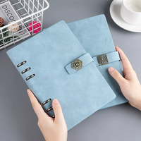 Carnet de notes quotidien avec couverture souple en PU, fermeture magnétique, logo, et ensemble stylo – Fournisseur : Fabricant