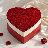 Valentijnsdag hartvormige bloemenbox met aangepast logo, kunstpapier, UV-coating, stevige geschenkverpakking voor rode rozen