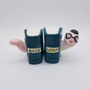 <span class=keywords><strong>Livre</strong></span> en céramique personnalisé salière et poivrière ustensiles de cuisine modernes bocaux à <span class=keywords><strong>sucre</strong></span> bouteilles d'épices décorations pour la cuisine - Product Image 6