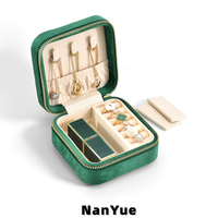 Boîte à bijoux en velours carrée avec fermeture éclair, logo personnalisé, boîte de rangement portable pour bijoux de voyage, pour bague, boucles d'oreilles, collier, emballage de bijoux