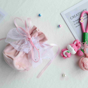 Porte-clés en acrylique avec rose éternelle et lapin fraise <span class=keywords><strong>mignon</strong></span>, pendentif breloque, accessoires de sac lapin kawaii, <span class=keywords><strong>cadeau</strong></span> romantique <span class=keywords><strong>pour</strong></span> elle - Product Image 2