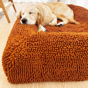 Maßgefertigtes Luxus Hundesofa, Orthopädisches Hundebett aus Memory-Schaum, Große Kuschelige Hundecouch aus Knalligem Stoff - Product Image 1