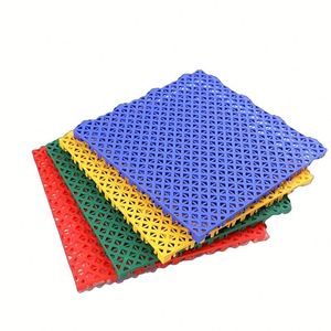 Dalles de sol de garage modulaires en PP robustes, autobloquantes, antidérapantes, imperméables et résistantes à l'usure en plastique - Product Image 1
