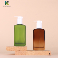 Flacons de parfum de luxe 150 ml en verre ambré vert, bouteille rectangulaire à paroi épaisse avec pompe à huile pour cosmétiques et soins de la peau