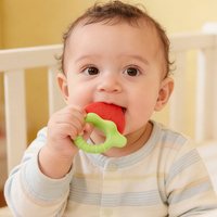Anneau de dentition pour bébé en silicone de qualité alimentaire, jouet en forme de fraise pour apaiser les gencives enflammées