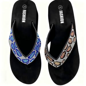 Sandales compensées de luxe en strass pour femmes, imprimé animal, avec lanières en cristal, plateformes, claquettes d'été, logo personnalisé, vente en gros - Product Image 1