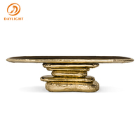 Table à manger en pierre naturelle classique de conception exclusive de luxe d'usine personnalisée, table à manger antique en pierre de Stonehenge, table à manger en métal doré