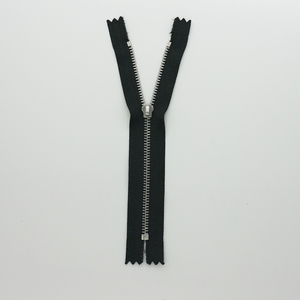 Fermeture éclair en métal YKK <span class=keywords><strong>Excella</strong></span> de haute qualité, accessoires vestimentaires, fermeture éclair en métal doré personnalisée, fermeture éclair argentée brillante pour vêtements - Product Image 5