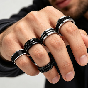 Anillo Giratorio Antiestrés de Acero Inoxidable Estilo Punk con Cadena Plegable y Diseño Geométrico para Hombre - Product Image 3