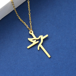 Collier délicat en acier inoxydable plaqué or 14 carats avec pendentif en forme de cœur et croix, symbole d'amour et de foi, bijoux religieux avec colombe - Product Image 4
