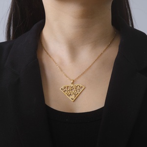 Super Mama Collier pour <span class=keywords><strong>Parents</strong></span> Anniversaire À La Mode Anime Collier Bijoux Femmes Fête Des Mères <span class=keywords><strong>Cadeau</strong></span> En Gros - Product Image 5