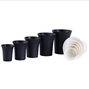 Pot de fleurs noir en plastique pour jardinage et pépinière - Product Image 1
