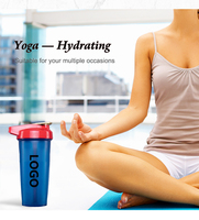 Nouvelle conception, bouteille de shaker en plastique noir sans BPA, logo personnalisé, bouteille de shaker pour boire de l'eau, bouteille de shaker de fitness