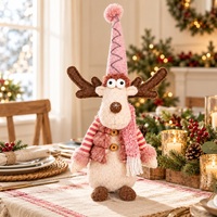 Ornement brodé texturé avec motif cœur appliqué et renne de Noël pour la décoration de commodes de chalet et les commerçants de fermes