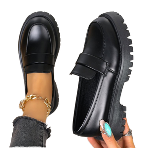 Mocassins classiques pour femmes à bout rond, noirs unis, à enfiler, <span class=keywords><strong>chaussures</strong></span> <span class=keywords><strong>de</strong></span> <span class=keywords><strong>marche</strong></span> confortables, respirantes, légères, design plat pour l'hiver - Product Image 1