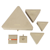 Boîte à bijoux de luxe en forme de triangle, emballage géométrique pour bijoux, boîte cadeau unique en forme de triangle pour ensemble de bagues, pendentifs et bracelets
