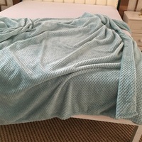 Plaids doux et légers en flanelle polaire 100 % polyester, tricotés, épais et moelleux, pour lit et canapé, style moderne et personnalisé