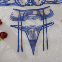 Nouvel ensemble de lingerie bleu saphir brodé Broderie éblouissante et une coupe impeccable Sous-vêtements de mode