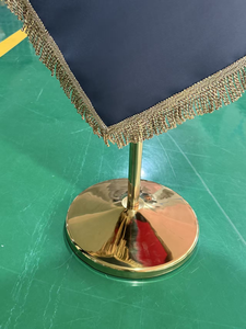 أعلام طاولة مثلثة الشكل مزينة بالشراشيب مطبوعة بتقنية الصباغة بالتسامي للمكاتب/المؤتمرات - Product Image 4