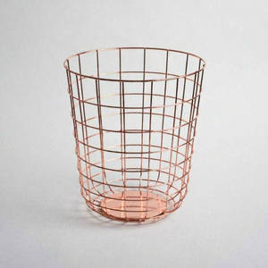 Elegante Canasta de Alambre Metálico con Acabado en Oro Rosa para Exhibir Frutas y Artículos Decorativos - Product Image 1