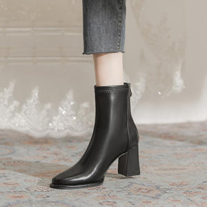 รองเท้าหนังวัวแท้สำหรับผู้ชาย รุ่น S0068X แบบสวม ลายพราง ประดับมุก น้ำหนักเบา ปักลาย แต่งงาน ปลายเหล็ก - Product Image 4