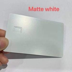 Usine <span class=keywords><strong>prix</strong></span> de gros Premium métal banque cartes de crédit 0.8mm d'épaisseur gravure Laser avec bande magnétique - Product Image 4