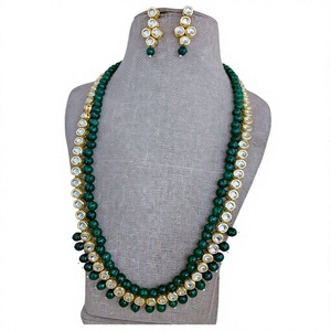Parure Collier Long et Boucles d'Oreilles Plaqué Or avec Moissanite Effet Perle, Bijoux de Créateur pour Femme, Idéal Mariage et Fête, Cadeau Glamour et Élégant - Product Image 2