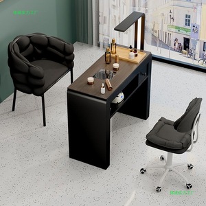 Ensemble table et chaise de salon de manucure de luxe moderne, structure en fer, plateau en verre, meubles de table de manucure pour manucure professionnelle - Product Image 4