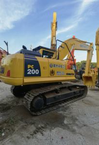 Maquinaria Pesada Usada, Excavadora Komatsu PC200-8 -7 -6 de 20 Toneladas, Caja de Cambios, Bomba, Rodamiento, PLC, Motor Potente en Venta - Product Image 2