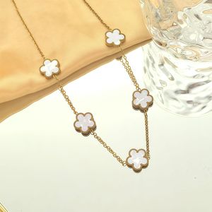 Collar de Flor de Cinco Pétalos de Madreperla de Doble Cara al por Mayor, Joyería de Lujo de Acero Inoxidable y Titanio - Product Image 4