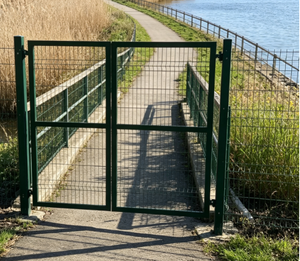 Portail de sécurité en treillis métallique à pliage triangulaire thermolaqué, à simple battant, pour entrée de villa, école, usine, parc - Product Image 3