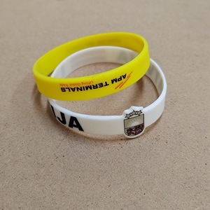 Barato logotipo personalizado caucho deportes grabado en relieve poliéster PVC pulsera logotipo personalizado pulseras de silicona - Product Image 6