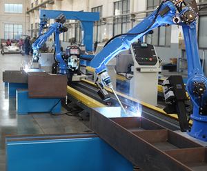 Ligne de robots de soudage automatique pour structures en acier en poutre H avec caméra de vision, rail au sol, sans système d'apprentissage, 380V, capacité 1000 - Product Image 1