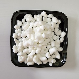 Base de savon biodégradable à faire fondre et à verser avec des options de couleur personnalisées en granulés ou en rouleaux - Product Image 2