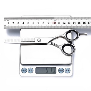 Hair Scissors 5.5 Inch 6 Inch Stainless Steel Sharp Blade Long Handle Thinning Shears Salon Grade Hairdressing Kit - Product Image 4