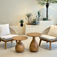 Chaise d'extérieur moderne avec dossier en corde tressée et coussins pour jardin, terrasse et villa