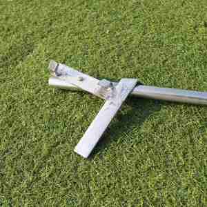 Piqueur et pique-poteaux manuel robuste en acier galvanisé pour une installation au sol efficace - Product Image 5