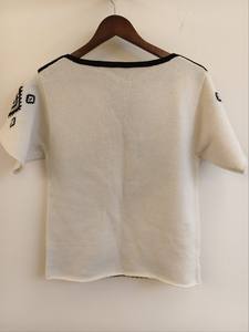 Suéter de Punto Casual de Manga Corta Hecho a Mano, 100% Lana, con Patrón Azteca Geométrico Intenso, Elegante Contraste en Blanco y Negro - Product Image 6