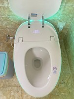 WC intelligent monobloc OVS avec bidet intégré, chasse d'eau automatique par capteur, fonctionnement automatique et télécommande