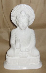 La Mejor Estatua de Buda para el Hogar, la Oficina y el Templo, Hecha a Mano con Mármol Blanco y Acabado Fino - Product Image 5