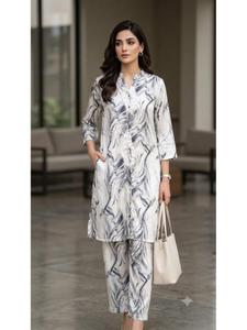 Ensemble coordonné élégant en satin pour femmes, tissu épais, tenue deux pièces pour femmes, idéal pour les soirées, les rassemblements, les célébrations et les événements sociaux - Product Image 2