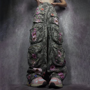 ديزنيو جينز رجالي عالي السعة متعدد الجيوب تصميم البضائع معزز بتطريز أزهار متقن لأسلوب عملي - Product Image 3