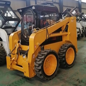Mini-chargeuse compacte sur pneus à roue avant, modèle Qw850, avec pompe intégrée, pour usage en construction/agriculture - Product Image 3