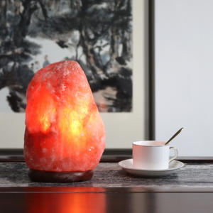 Lámpara de sal del Himalaya de 6-8 pulgadas al por mayor con base de madera tallada estilo náutico calidad superior de la India - Product Image 4