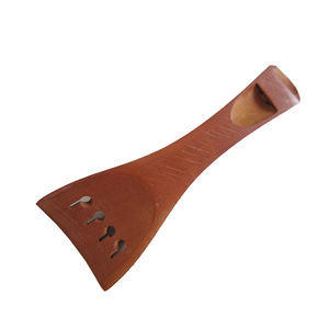 Juego de tres piezas de accesorios de violín de madera al por mayor: incluye puente, cordal, pasadores de cordal, varilla de tensión, placa de puente y soporte de hombro - Product Image 3